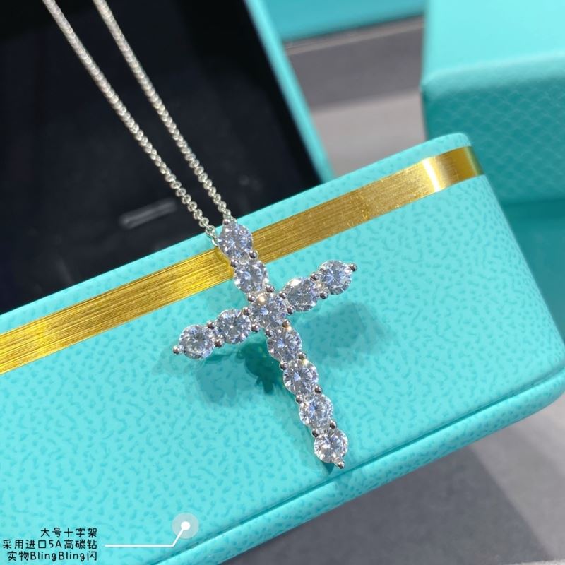 T*f*ny necklaces